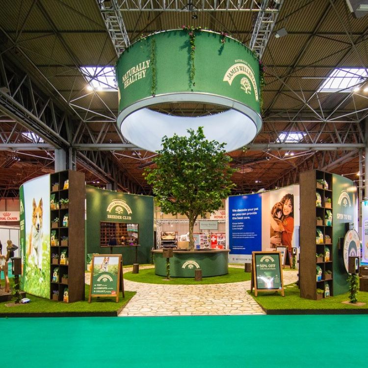 James Wellbeloved stand build for i2i